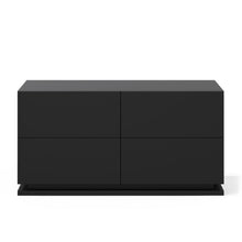 خزانة ملابس بلون وردي خفيف